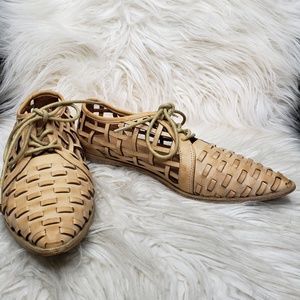 COCONUTS BY MATISSE Gimlet Woven Oxford